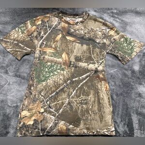 Camouflage shirt in the size adult small